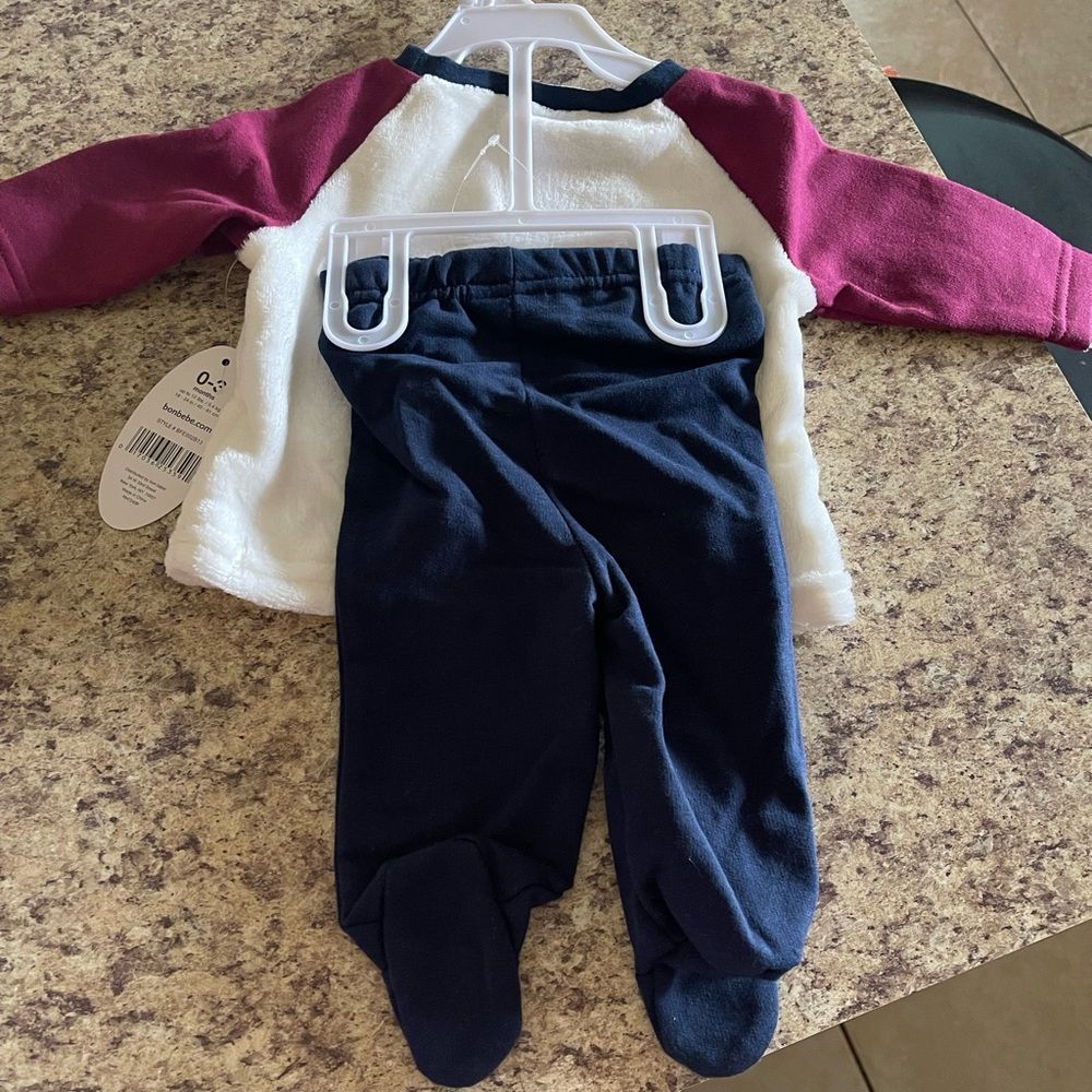 Baby clothes 0-3 - Picture 3 of 3